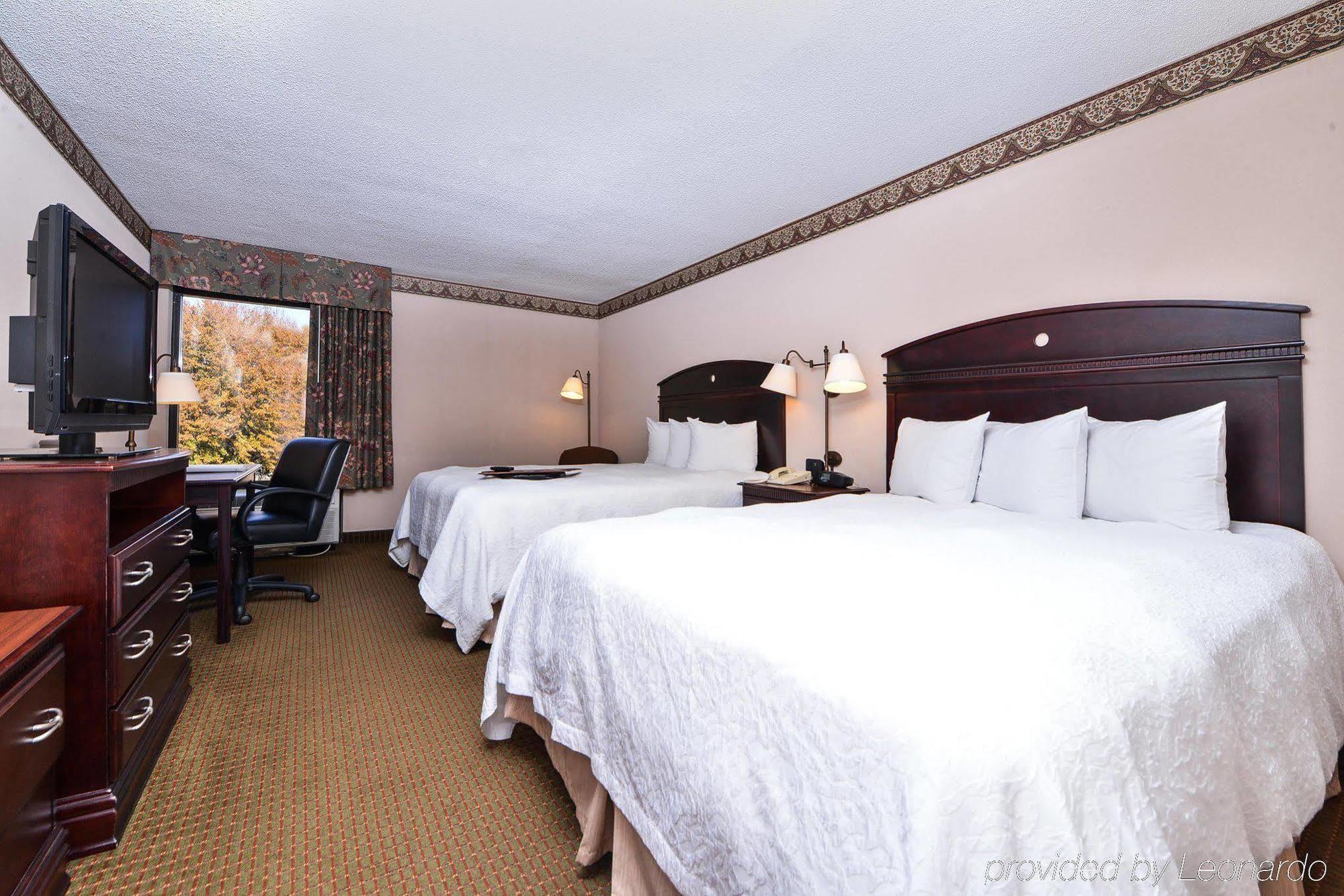 Hampton Airport Hotel